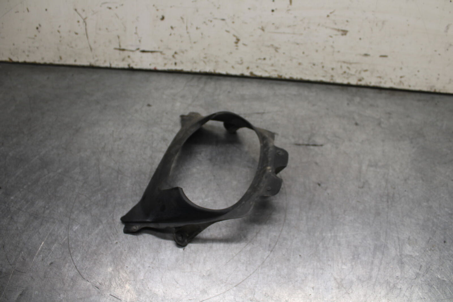 96-07 YAMAHA YZF600R REAR BACK TAILLIGHT FAIRING COVER TRIM COWL BB746
