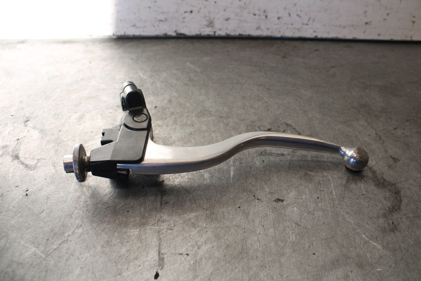 07-08 TRIUMPH DAYTONA 675 CLUTCH PERCH MOUNT WITH LEVER BB685