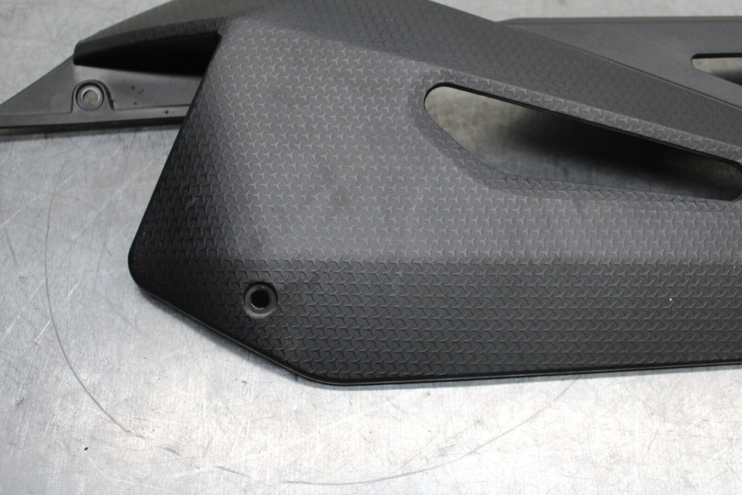 21-24 APRILIA TUONO 660 FACTORY REAR BACK DRIVE CHAIN GUARD COVER SHIELD BB733