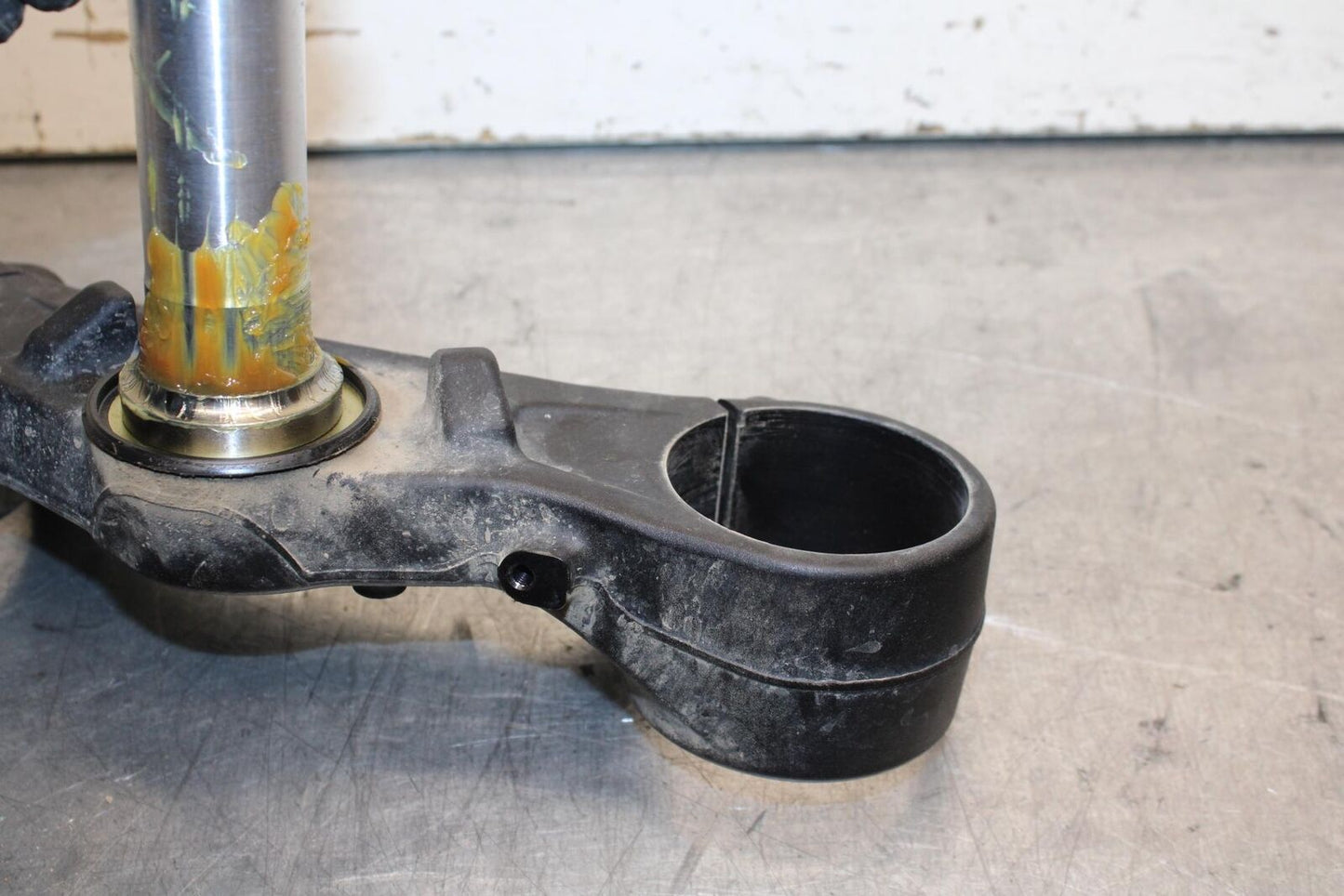 21-23 KTM 890 ADVENTURE FRONT FORKS CLAMP LOWER TRIPLE TREE STEM BB629