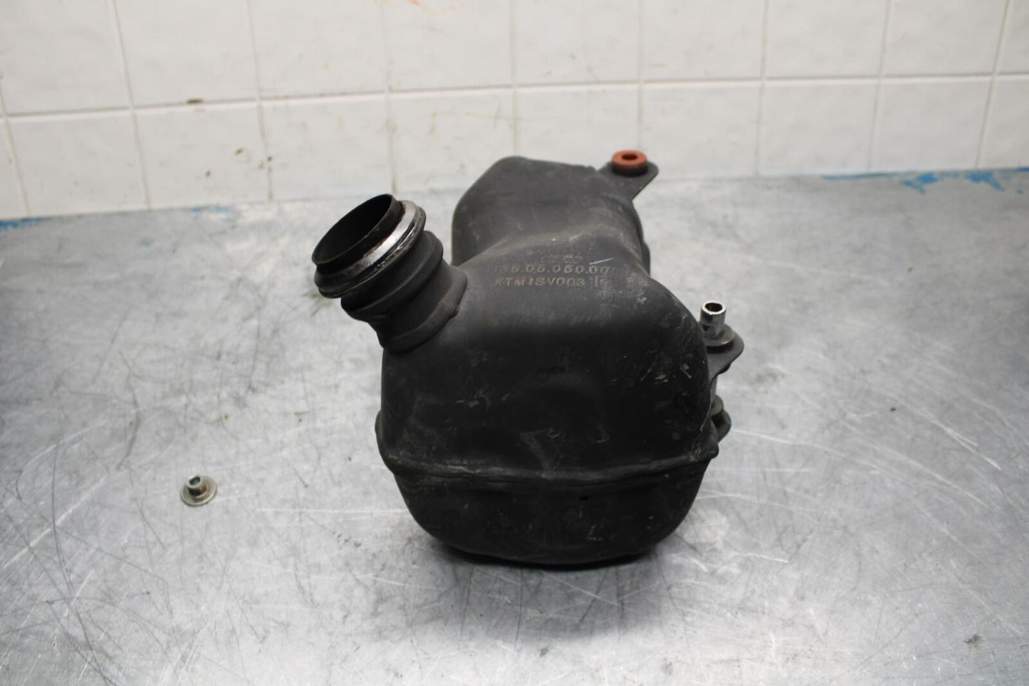 18 KTM RC 390 EXHAUST MIDPIPE MID MIDDLE PIPE BB442