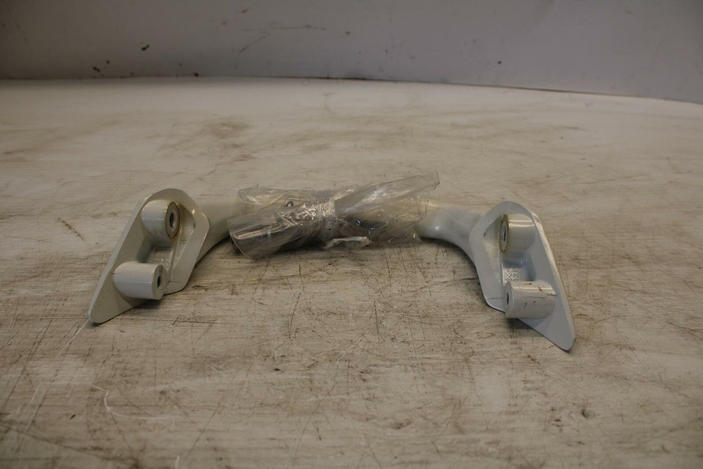 07-12 SUZUKI BANDIT 650F PASSENGER REAR SEAT GRAB BAR HANDLE SET BB280