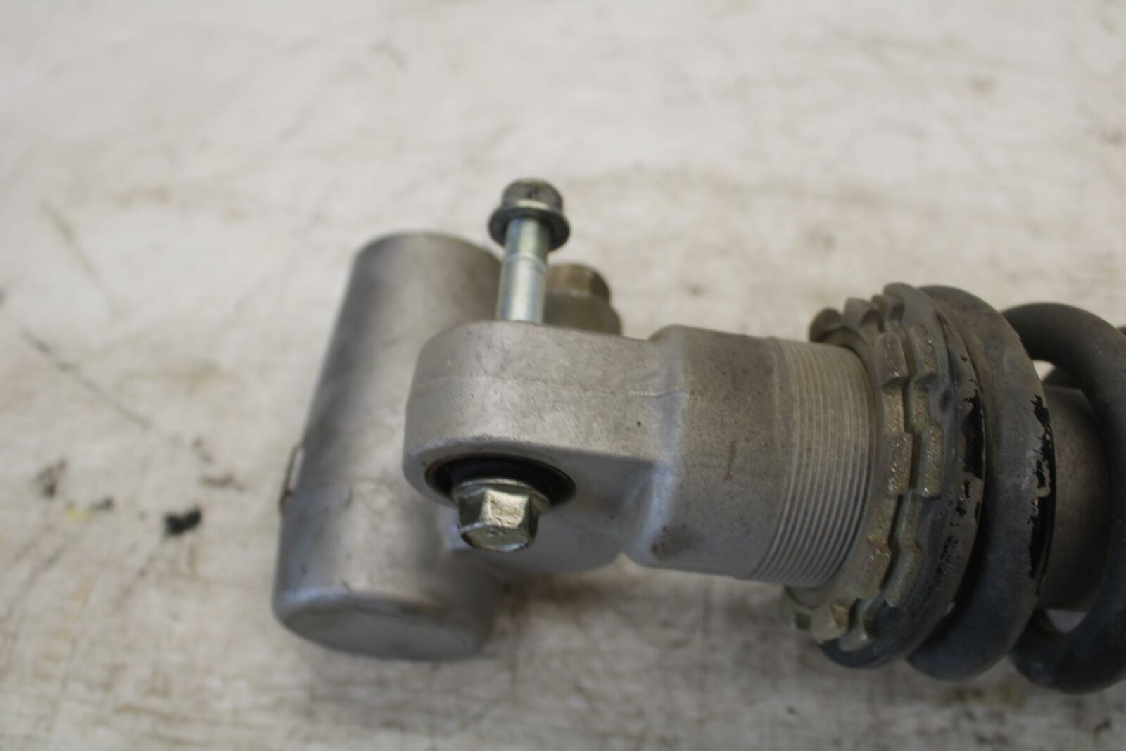 00-07 SUZUKI HAYABUSA REAR BACK SHOCK ABSORBER SUSPENSION 62100-24F40 BB281