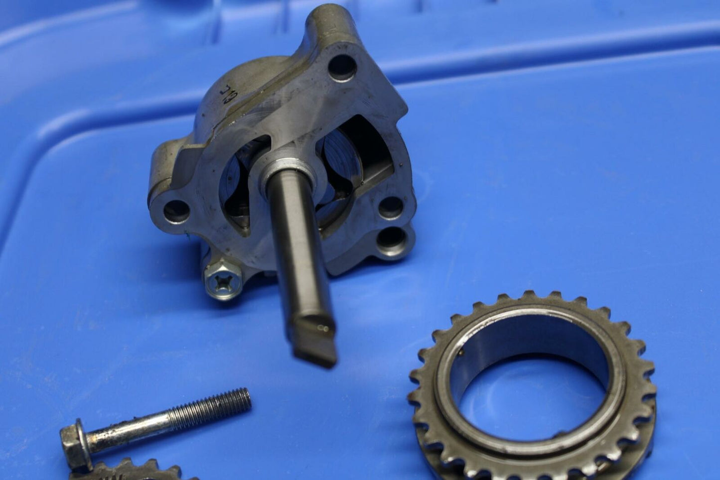 98 HONDA CBR600F3 ENGINE OIL PUMP BB201
