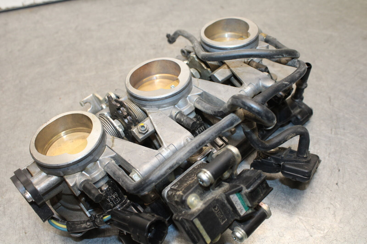 09-11 TRIUMPH DAYTONA 675 MAIN FUEL INJECTORS / THROTTLE BODIES BB652
