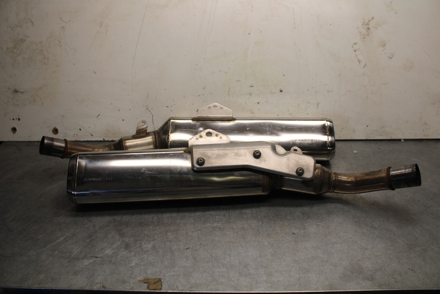 04-12 HONDA ST1300A MUFFLER EXHAUST SILENCER PIPE BB669