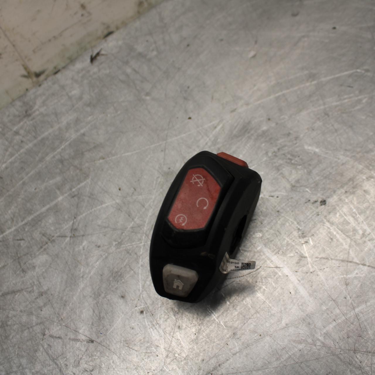 17-21 TRIUMPH STREET TRIPPLE R RIGHT CLIP ON HANDLE KILL OFF START SWITCH bb452