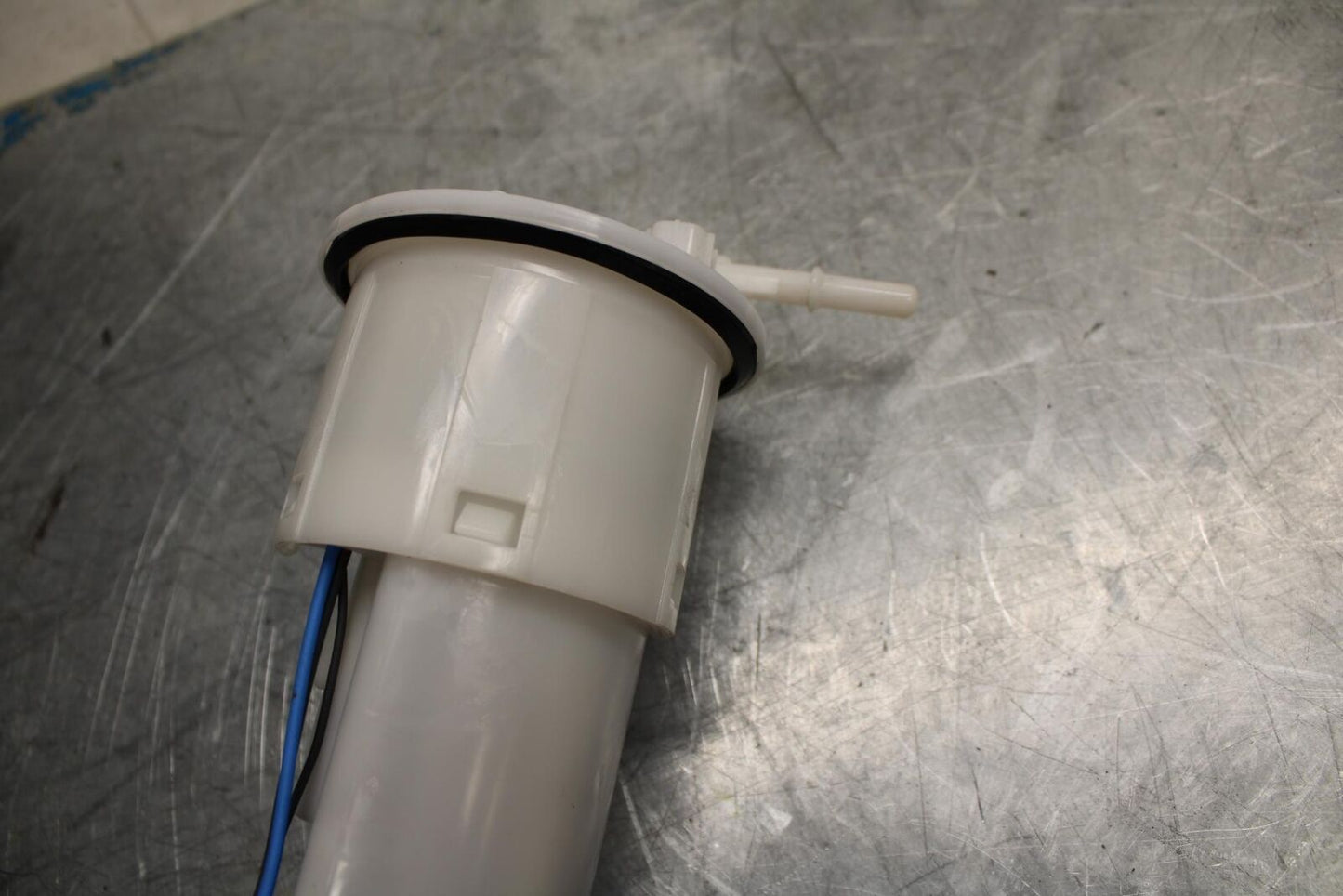 17-21 TRIUMPH STREET TRIPPLE R ABS FUEL PUMP GAS PETROL SENDER UNIT bb452