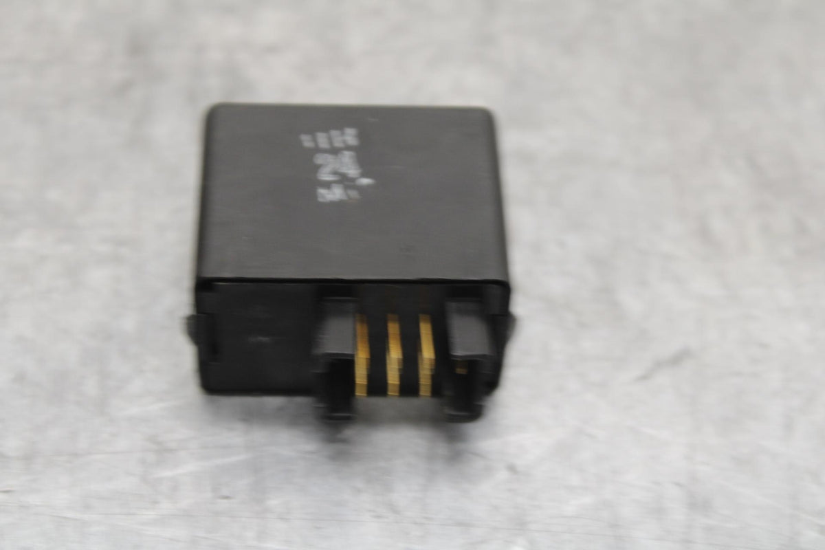 06-07 SUZUKI GSXR 600 750 TURN SIGNAL BLINKER RELAY FLASHER SWITCH BB98