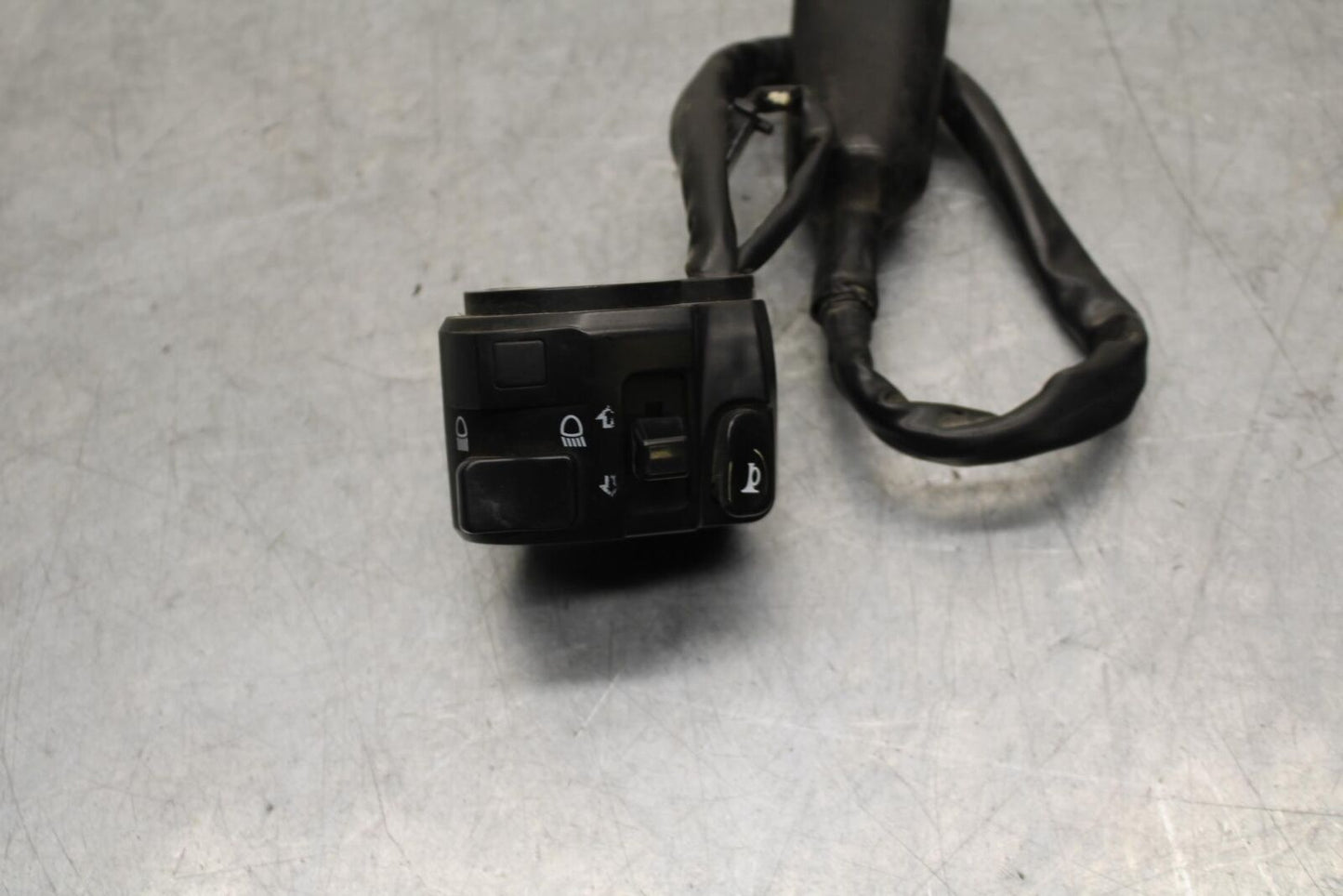 2015 Kawasaki Ninja 300 EX300 RIGHT CLIP ON HANDLE KILL OFF START SWITCH BB61