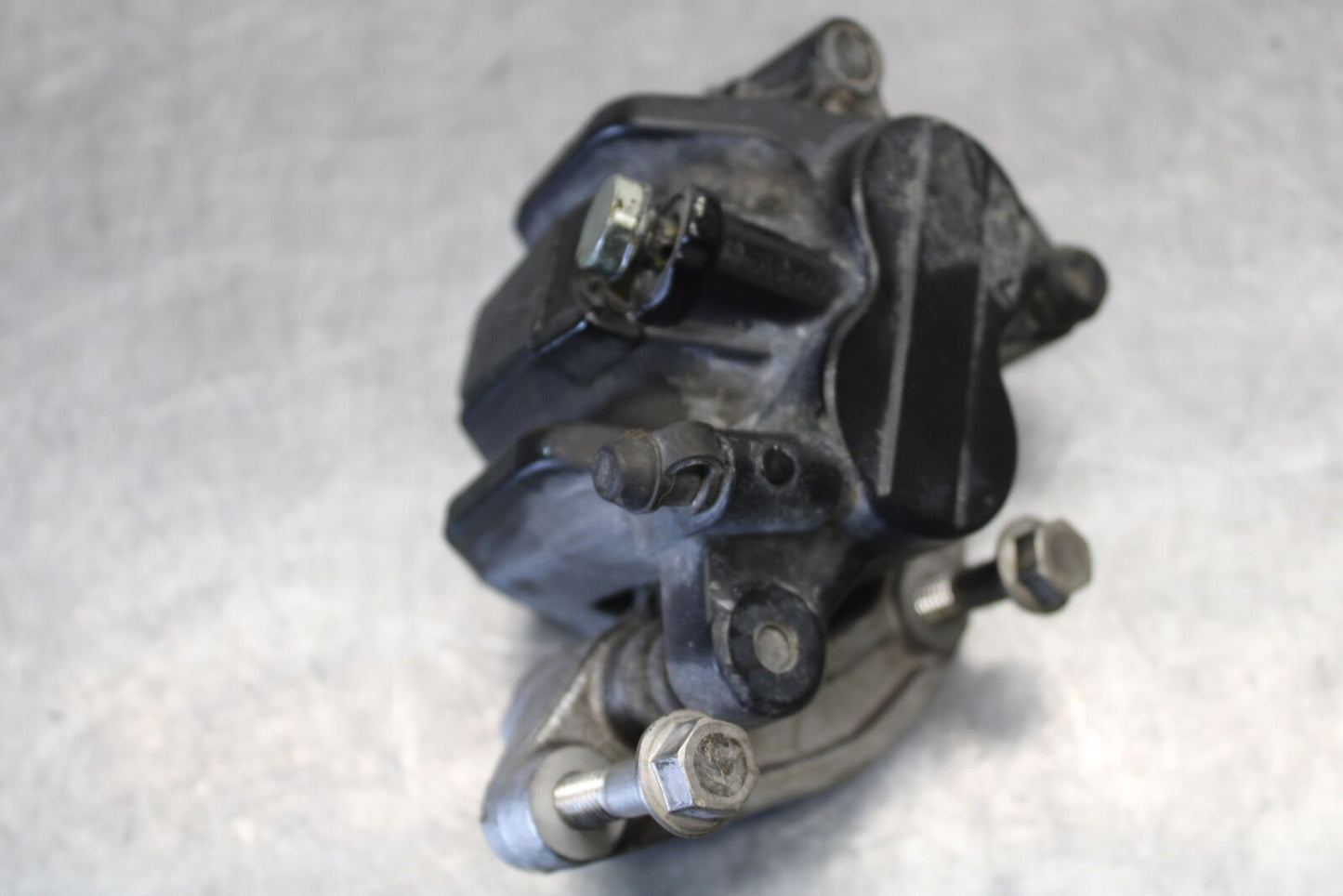 01-06 TRIUMPH TIGER 955I RIGHT LEFT FRONT BRAKE CALIPER SET PAIR CALIPERS BB693