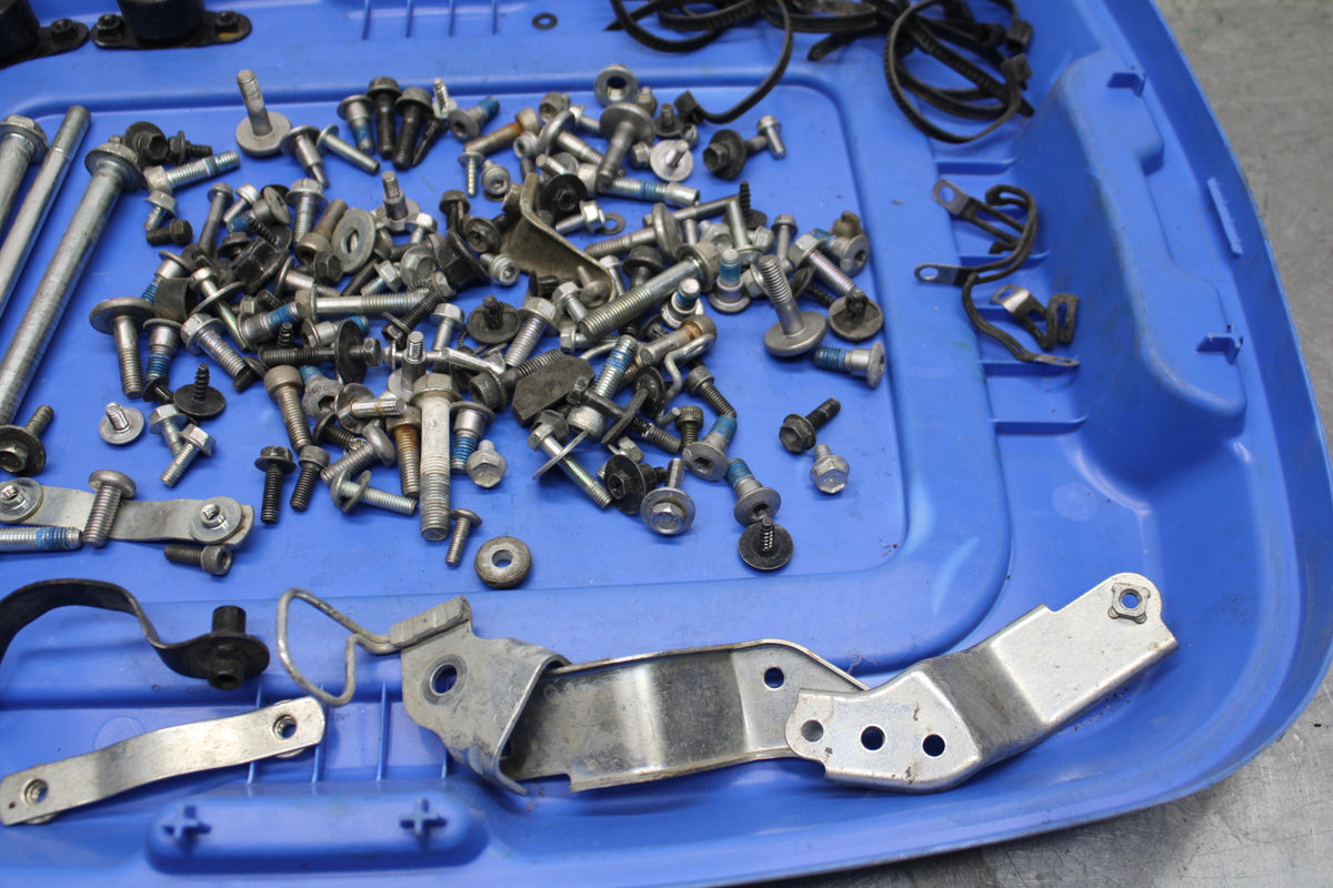 13-16 SUZUKI BANDIT 1250S ABS MOUNTING BOLTS HARDWARE MOTOR SCREWS BB134