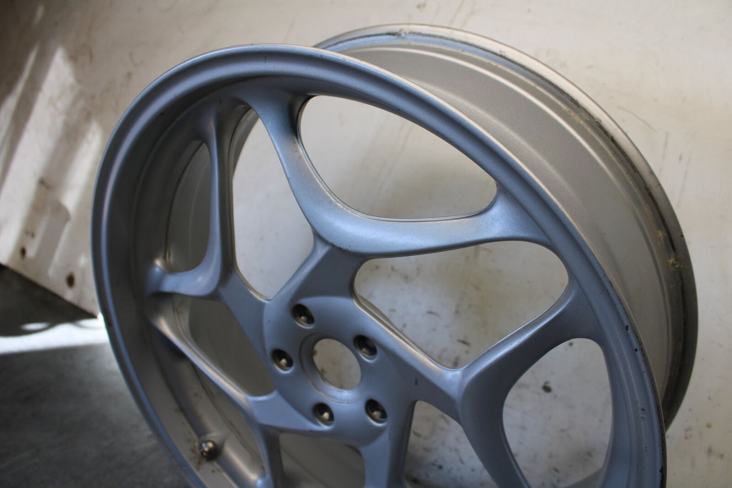 06-12 BMW F800ST REAR WHEEL BACK RIM BB291