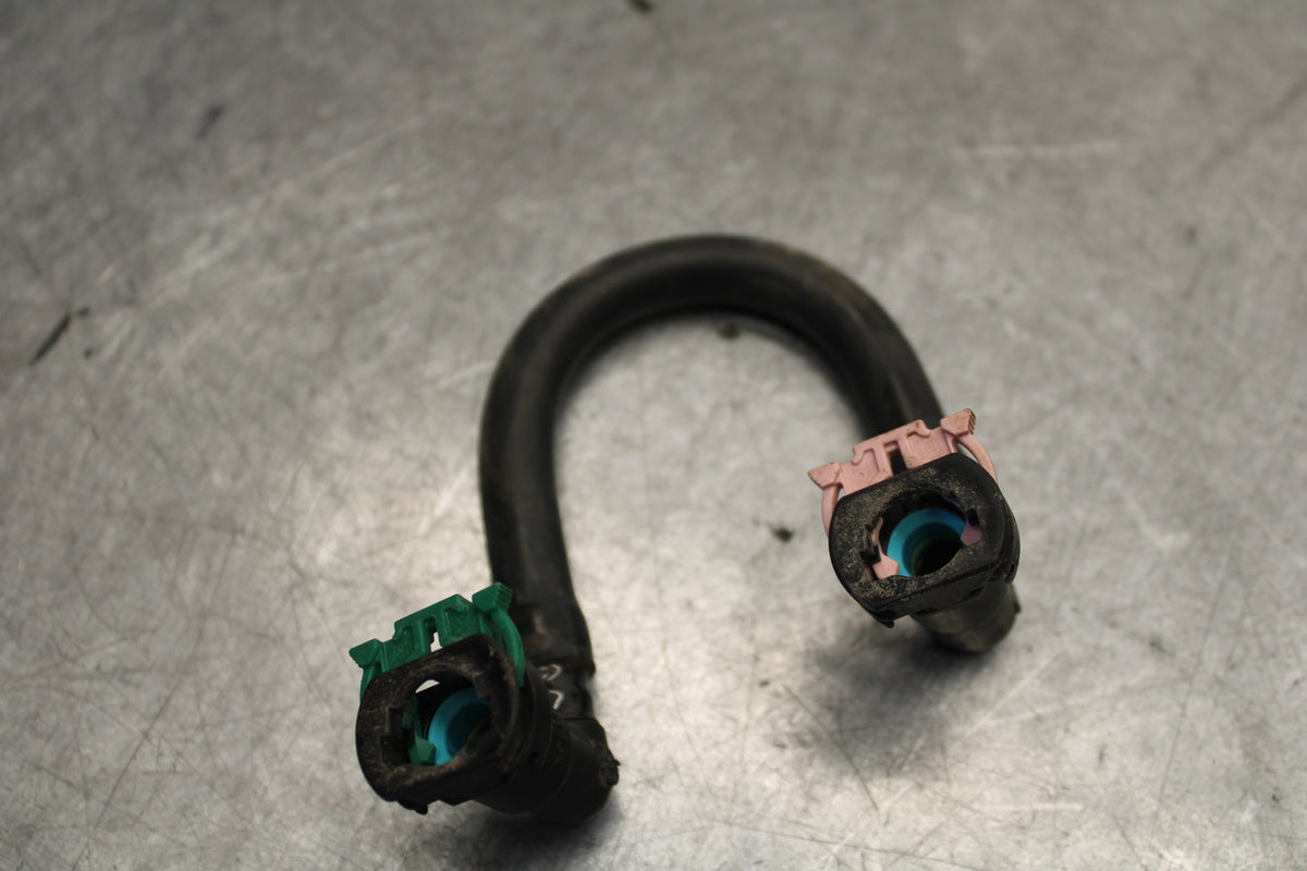 11-24 SUZUKI GSXR750 FUEL HOSE GAS LINE TUBE PIPE BB687