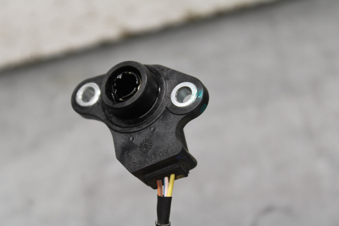 17-24 KTM 390 DUKE ENGINE MOTOR GEAR POSTION SENSOR BB734