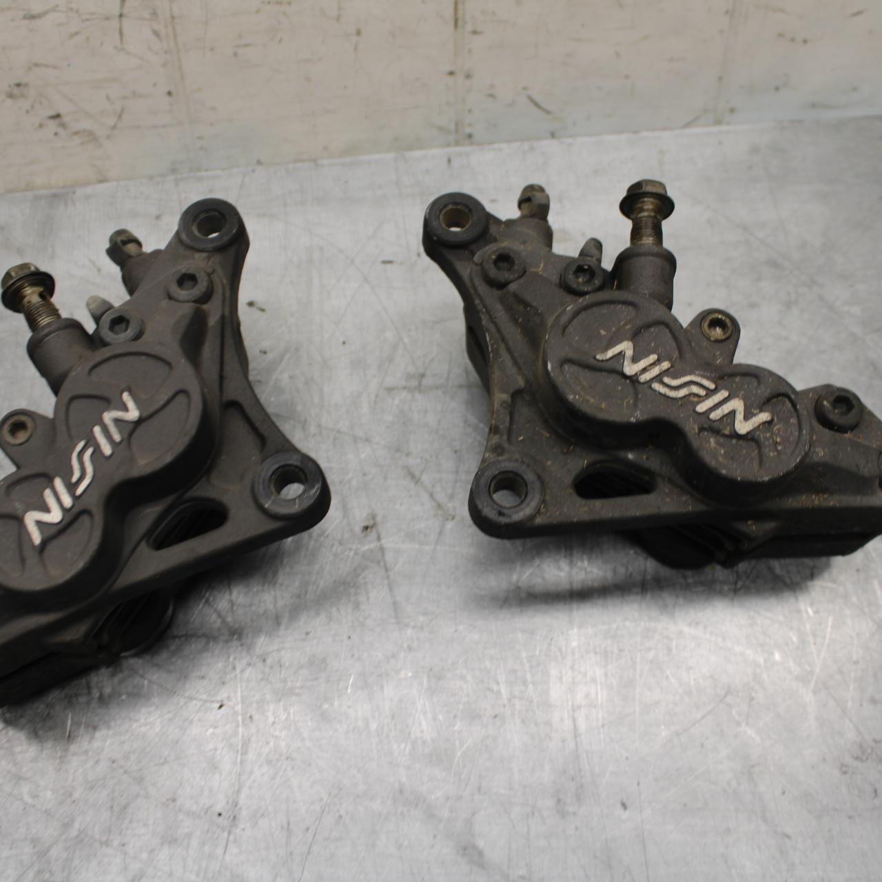 91-92 SUZUKI GSXR750 M RIGHT LEFT FRONT BRAKE CALIPER SET PAIR CALIPERS BB493