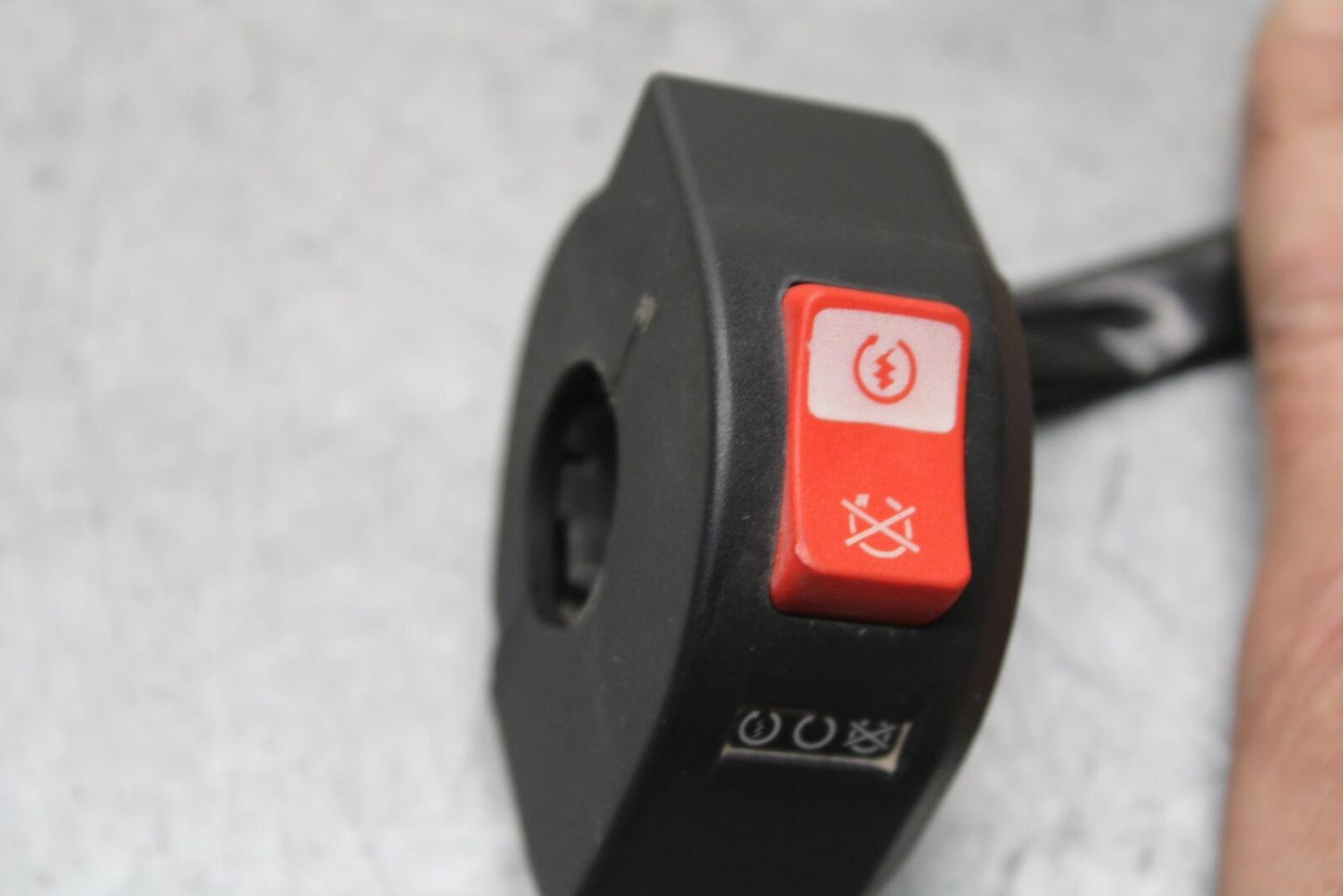 20-24 KTM 890 DUKE R RIGHT CLIP ON HANDLE KILL OFF START SWITCH BB627