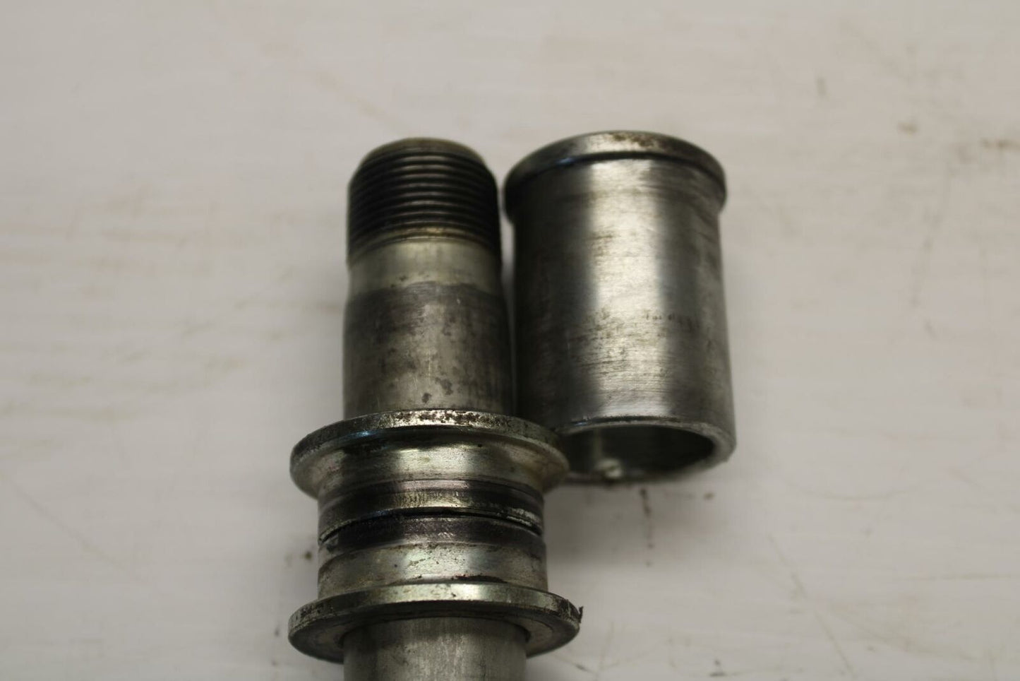 03 KAWASAKI NINJA ZX6RR ZX600K FRONT WHEEL RIM AXLE PIVOT BOLT BB264