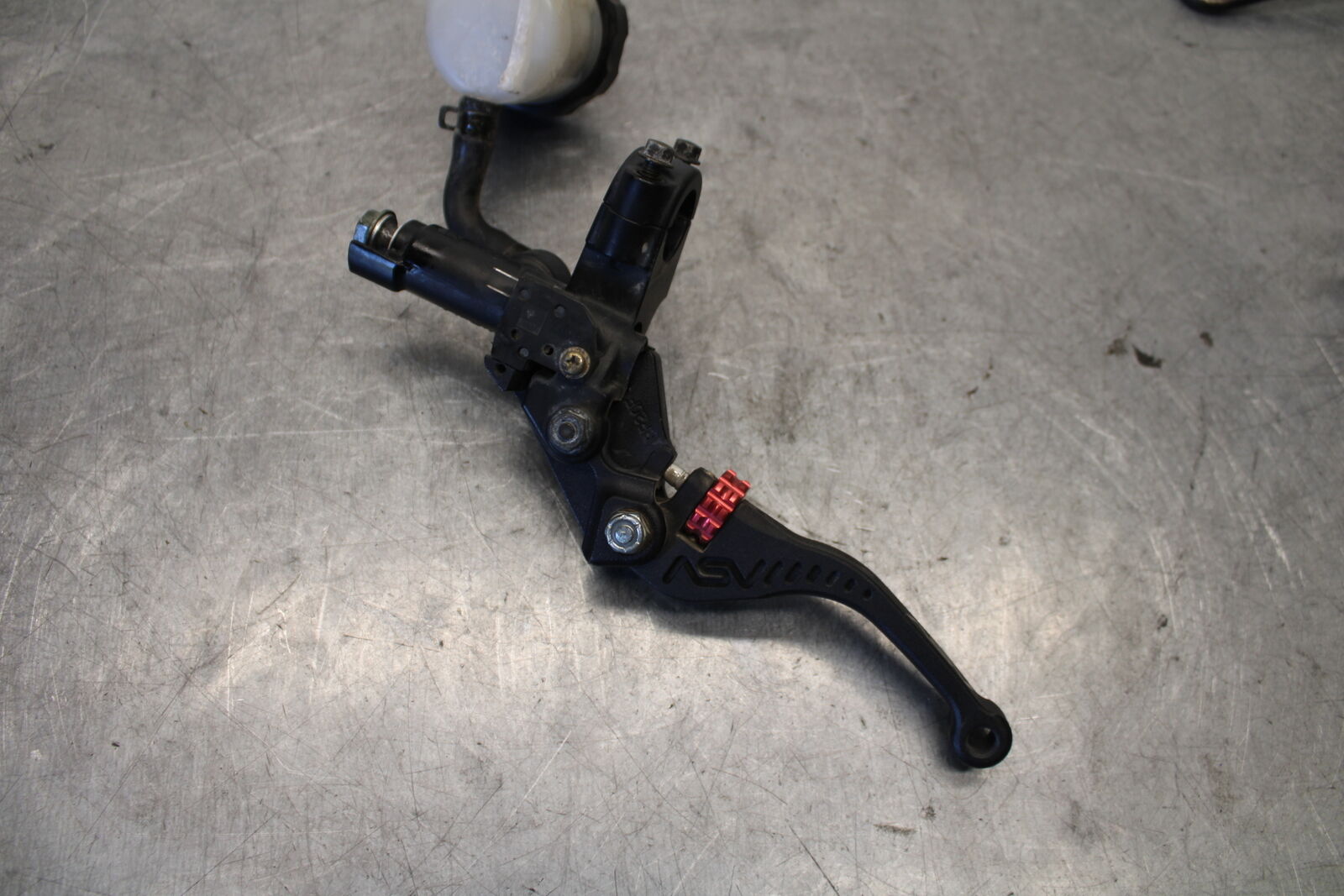 03-07 SUZUKI SV1000S AFTERMARKET FRONT BRAKE MASTER CYLINDER w/ LEVER BB657