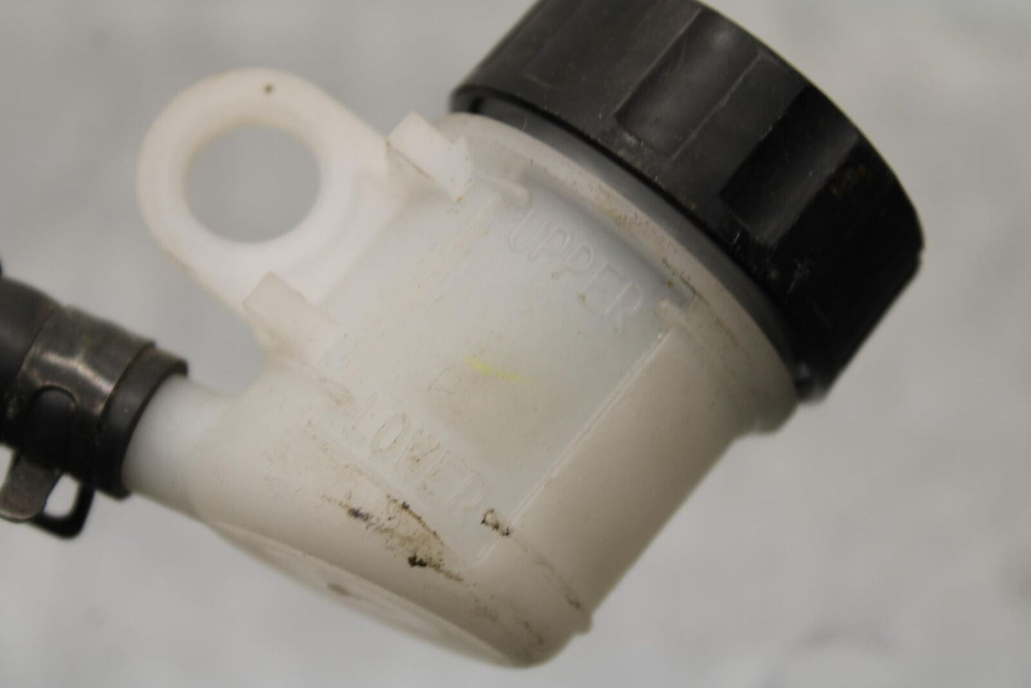 2001 Suzuki GSXR600 REAR BRAKE MASTER CYLINDER W RESERVOIR 69600-33C00 BB584