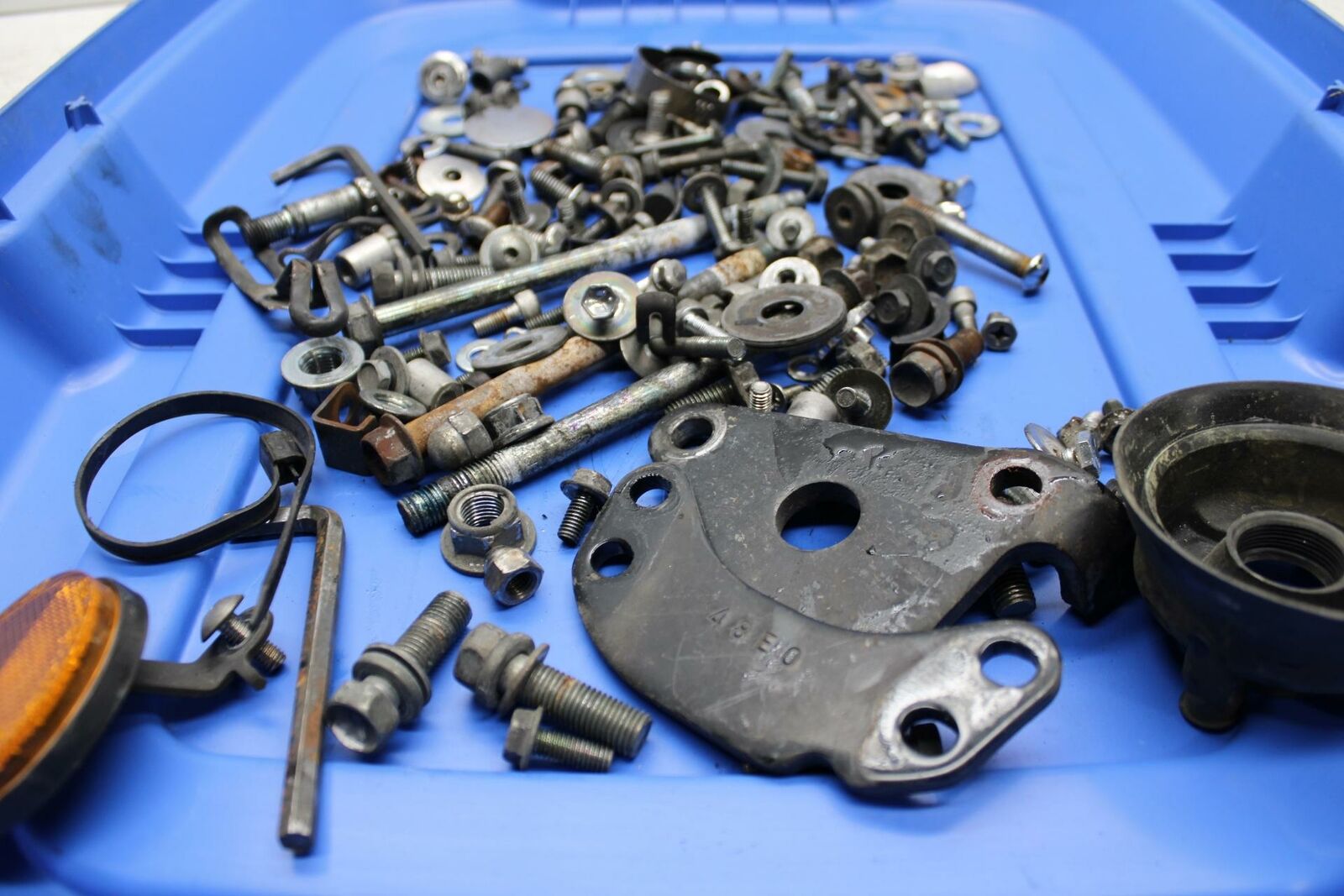 00-04 SUZUKI MARAUDER 800 VZ800 ENGINE MOUNTING BOLTS HARDWARE LEFTOVER BB305