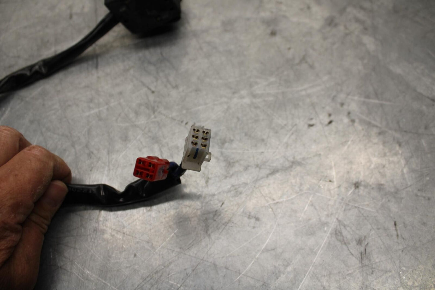 18 KTM RC 390 LEFT CLIP ON HANDLE HORN SIGNALS SWITCH SWITCHES BB442