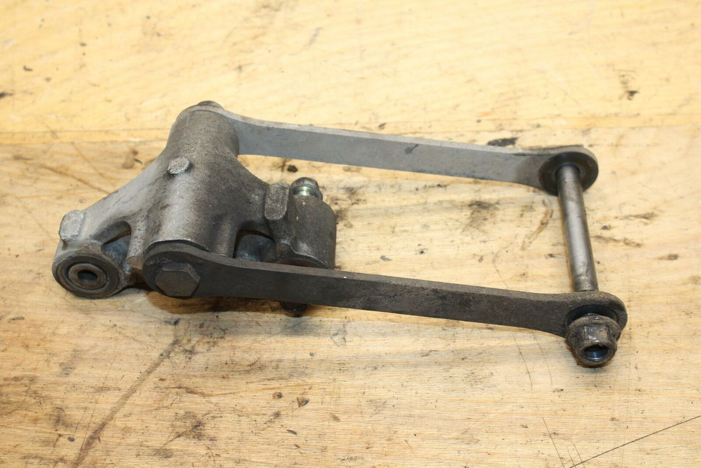 03-06 KAWASAKI Z1000 REAR DOGBONE SHOCK LINKAGE LINK BB319