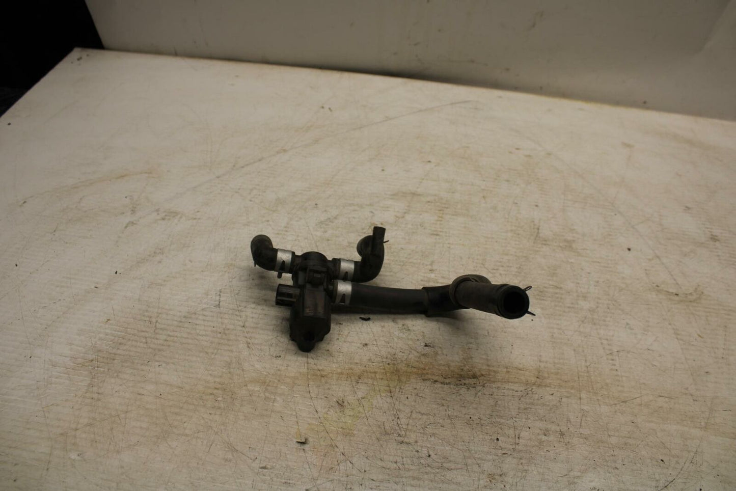 16-21 YAMAHA XSR900 AIR VALVE SOLENOID TOP ENGINE SWITCH SENSOR BB362