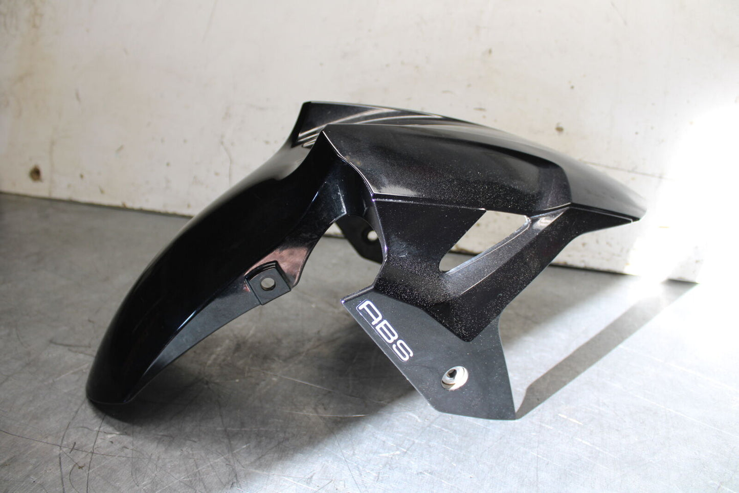 19-22 KAWASAKI Z400 FRONT WHEEL FENDER COWL FAIRING BB708
