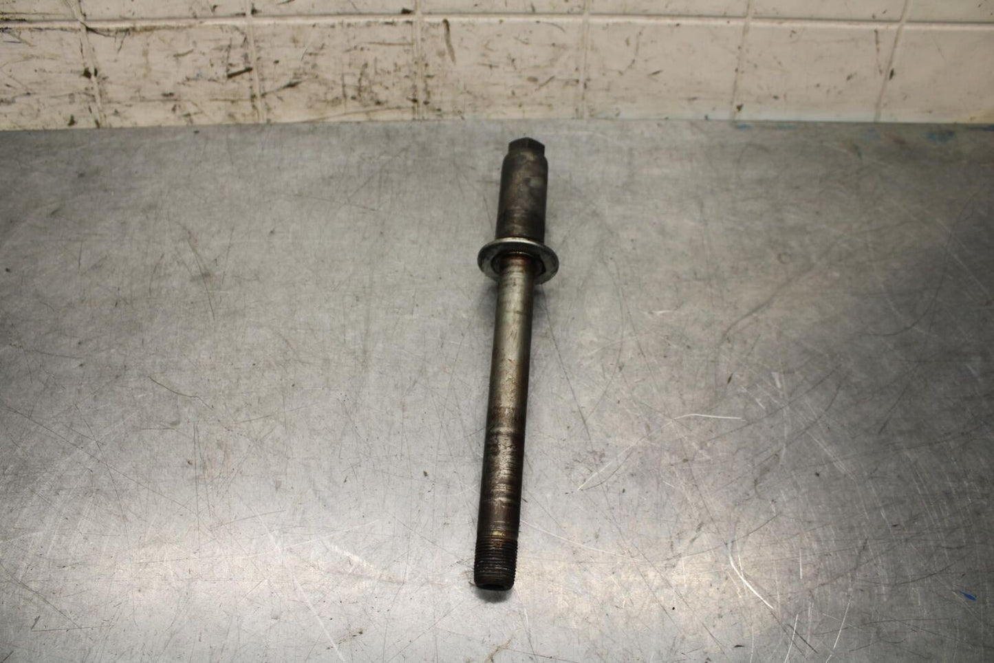 1997 Suzuki Bandit 1200 GSF1200S FRONT WHEEL RIM AXLE PIVOT BOLT BB559