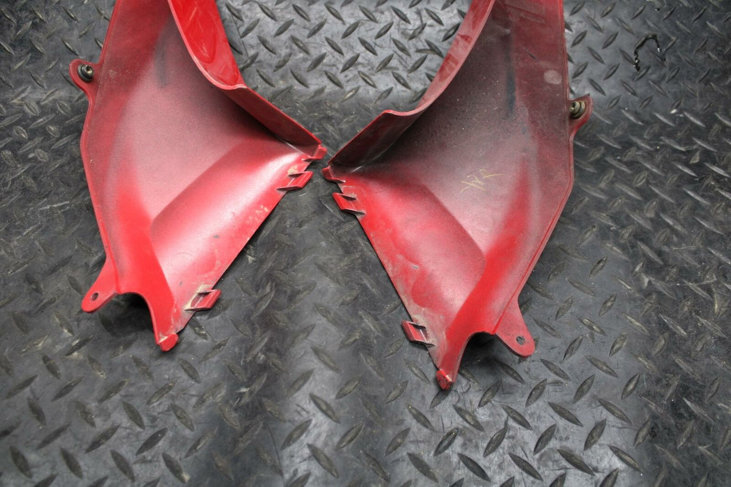 03-04 HONDA CBR600RR RIGHT LEFT FRONT DUCT COVERS PANELS COWLS BB200