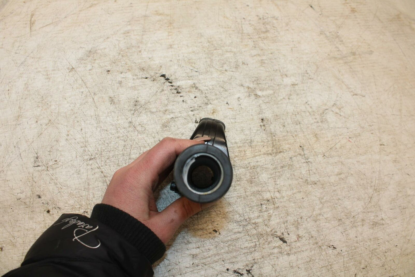 08-16 YAMAHA YZF R6 THROTTLE CABLE LINE HOUSING GUIDE BB365