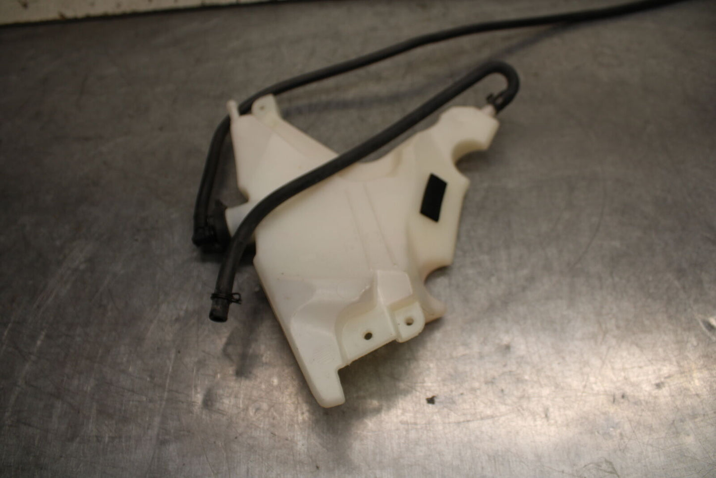 21-24 APRILIA TUONO 660 FACTORY COOLANT WATER TANK RESERVOIR BOTTLE BB733