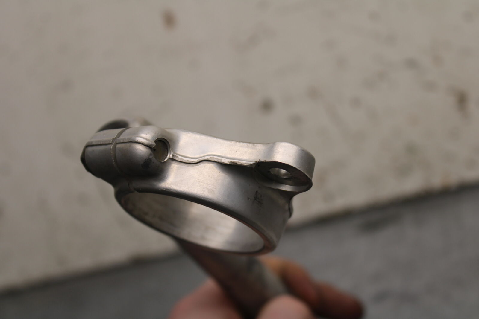 01-02 SUZUKI GSXR1000 RIGHT CLIP ON HANDLEBAR BB113