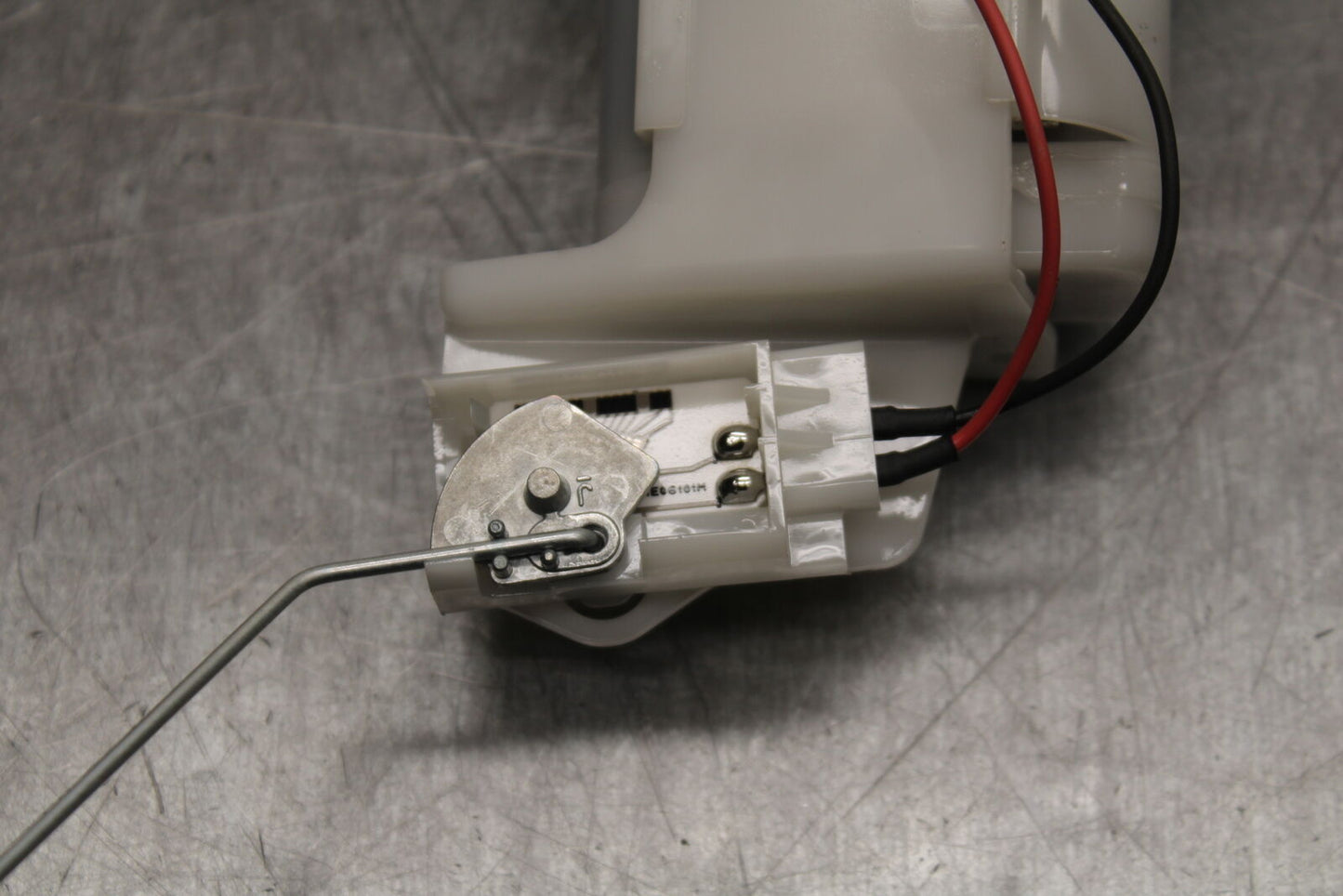16-17 KAWASAKI VULCAN S 650 EN650 ABS FUEL GAS PUMP BB731