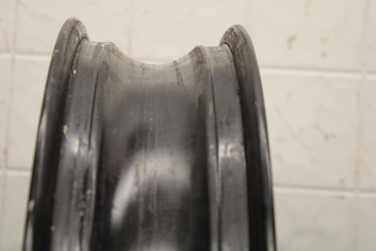 1997 Suzuki Bandit 1200 GSF1200S FRONT WHEEL BB559