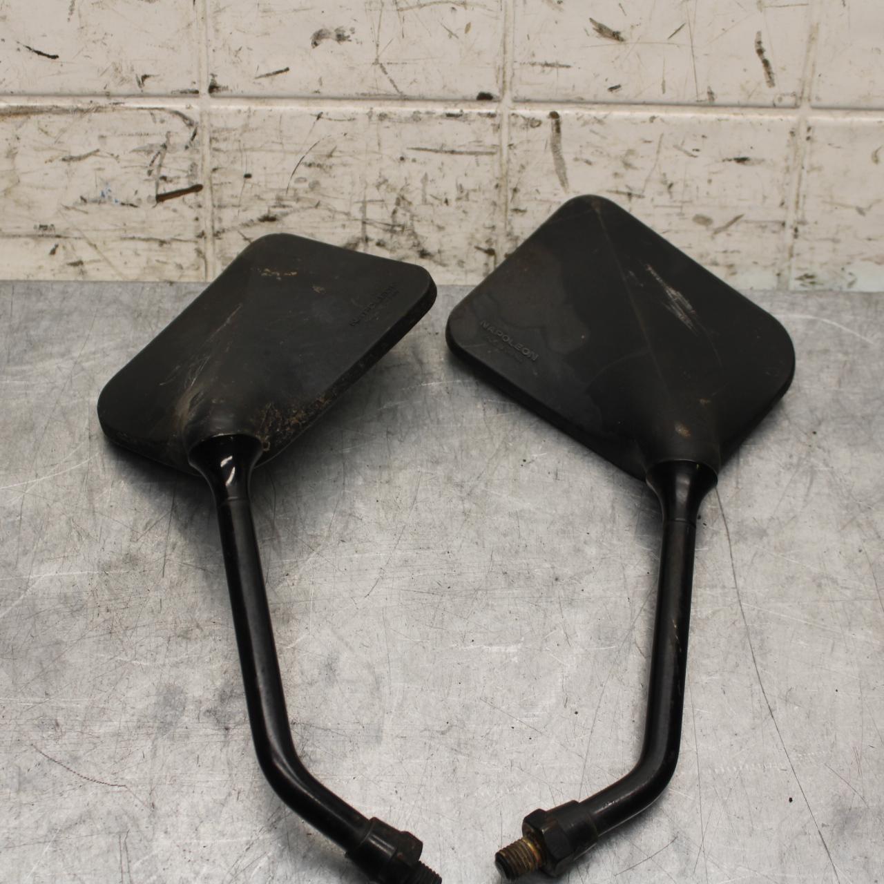 75 SUZUKI GT 550 UPPER FAIRING MIRROR BB67