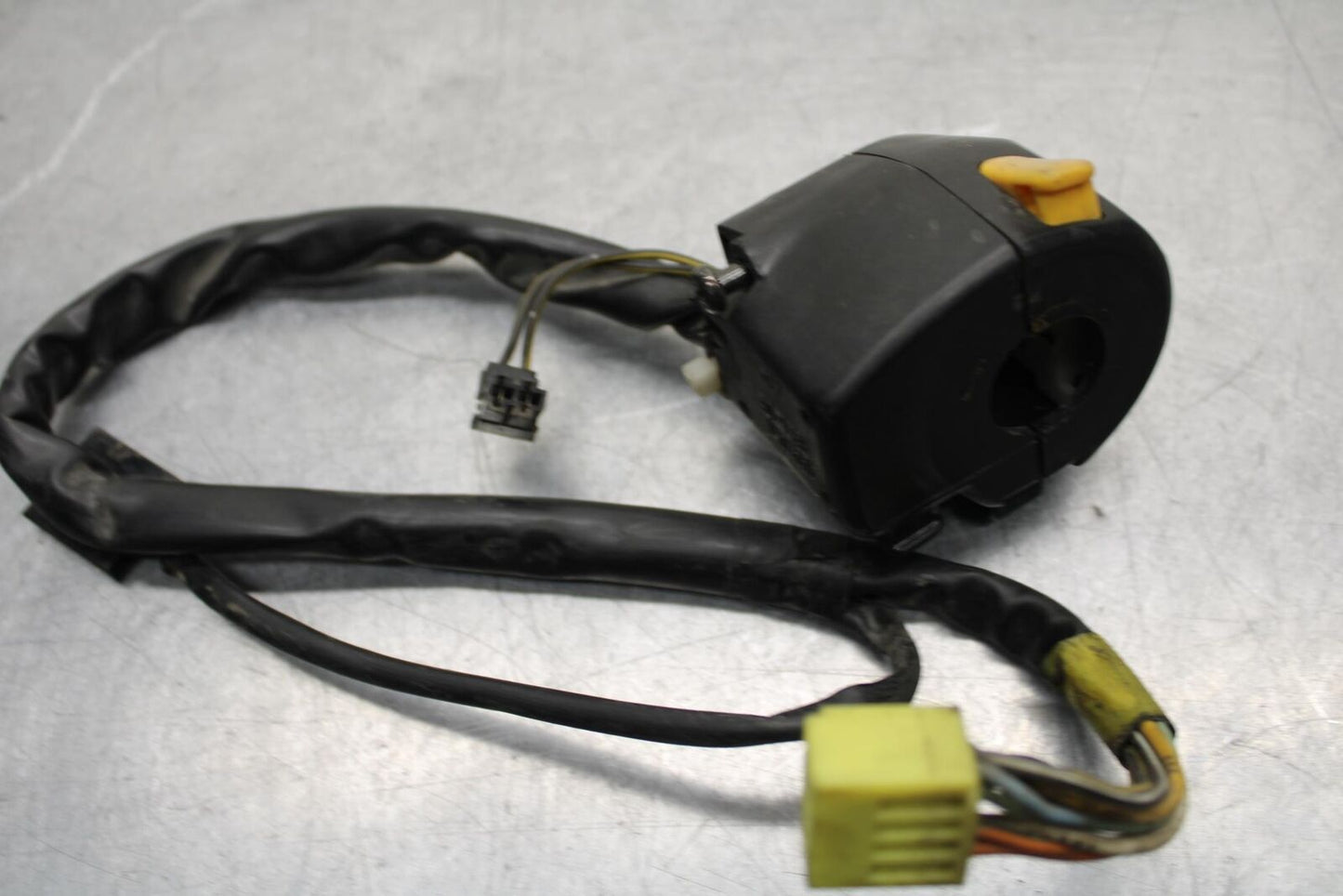 2006 Suzuki SV650S LEFT CLIP ON HANDLE HORN SIGNALS SWITCH SWITCHES #B BB65