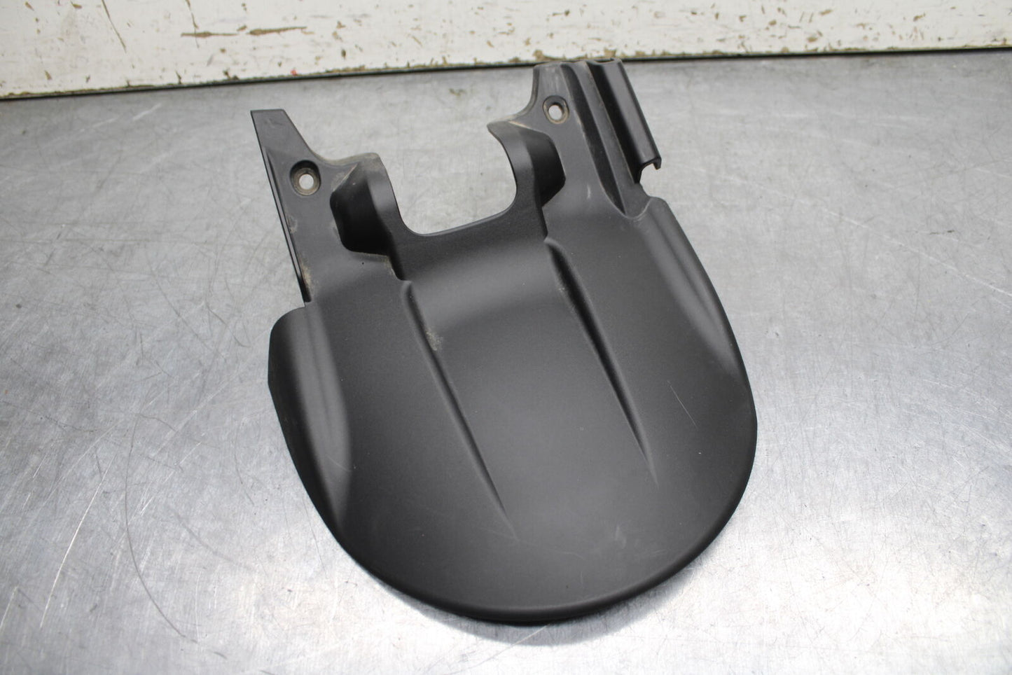 21-24 APRILIA TUONO 660 FACTORY REAR BACK WHEEL TIRE HUGGER FENDER BB733