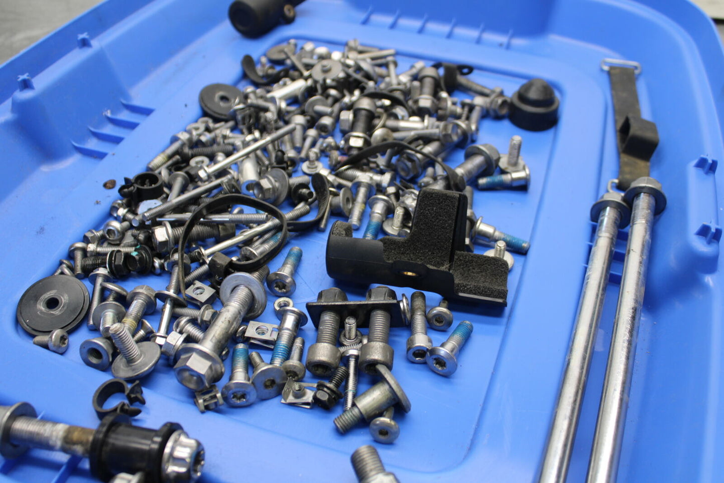 19-21 TRIUMPH SPEED TWIN 1200 MOUNTING BOLTS HARDWARE MOTOR SCREWS BB653