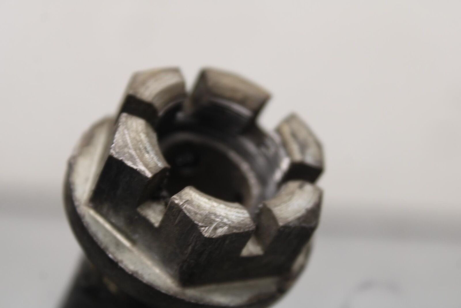 01-03 SUZUKI GSXR600 REAR AXLE BACK WHEEL RIM PIVOT BOLT AXEL BB633