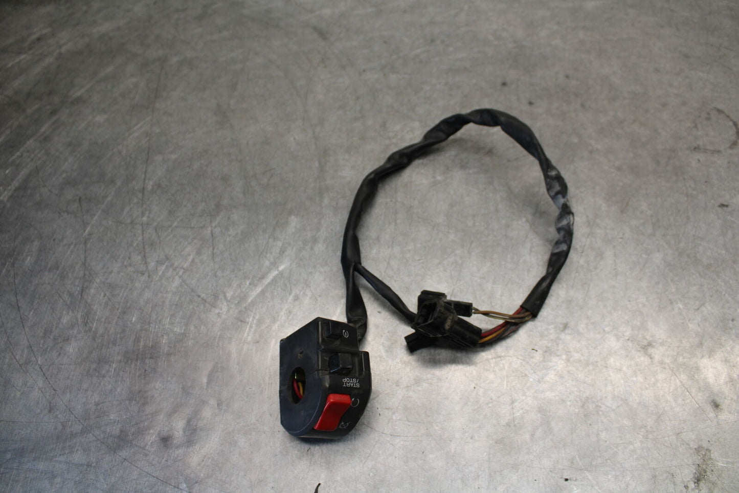 03-04 KAWASAKI NINJA ZX6RR RIGHT CLIP ON HANDLE KILL OFF START SWITCHES BB684