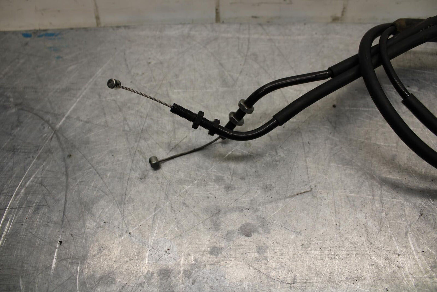 14-15 TRIUMPH STREET TRIPLE R THROTTLE CABLE LINE HOUSING GUIDE BB441