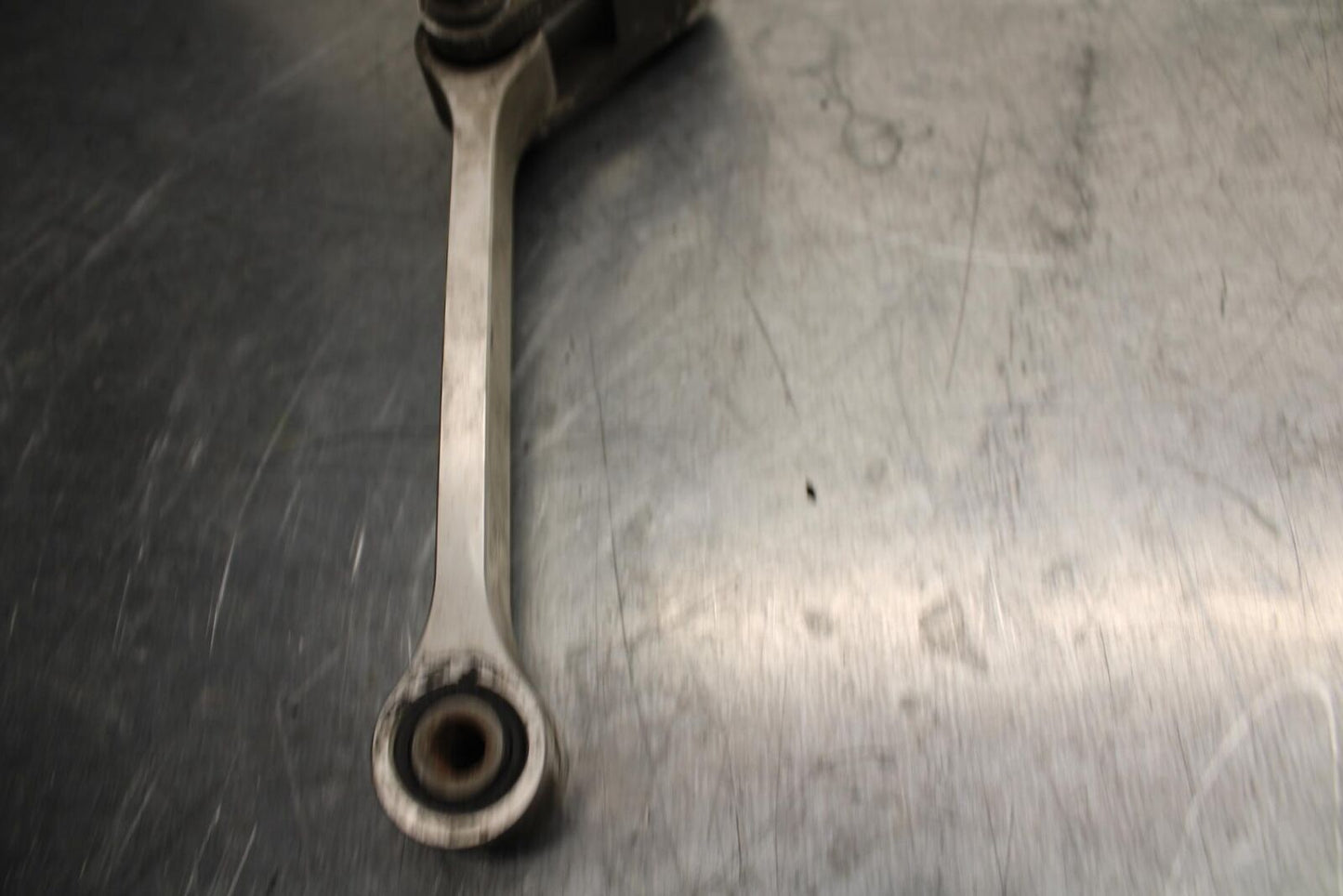 98-99 YAMAHA YZF R1 REAR DOGBONE SHOCK LINKAGE LINK 4XV-2217A-00-00 BB74