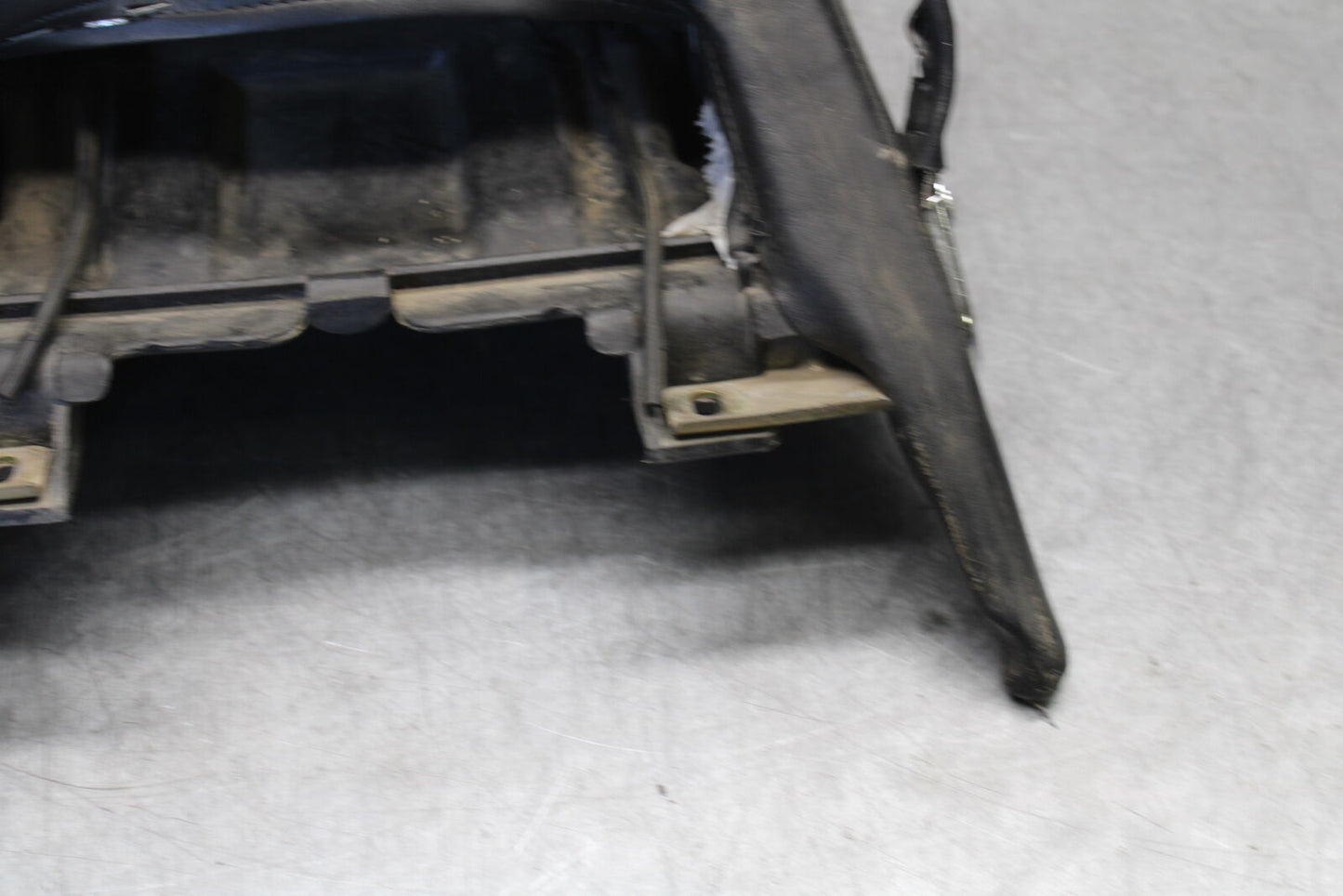85-86 SUZUKI MADURA 1200 REAR BACK PASSENGER SEAT BB691