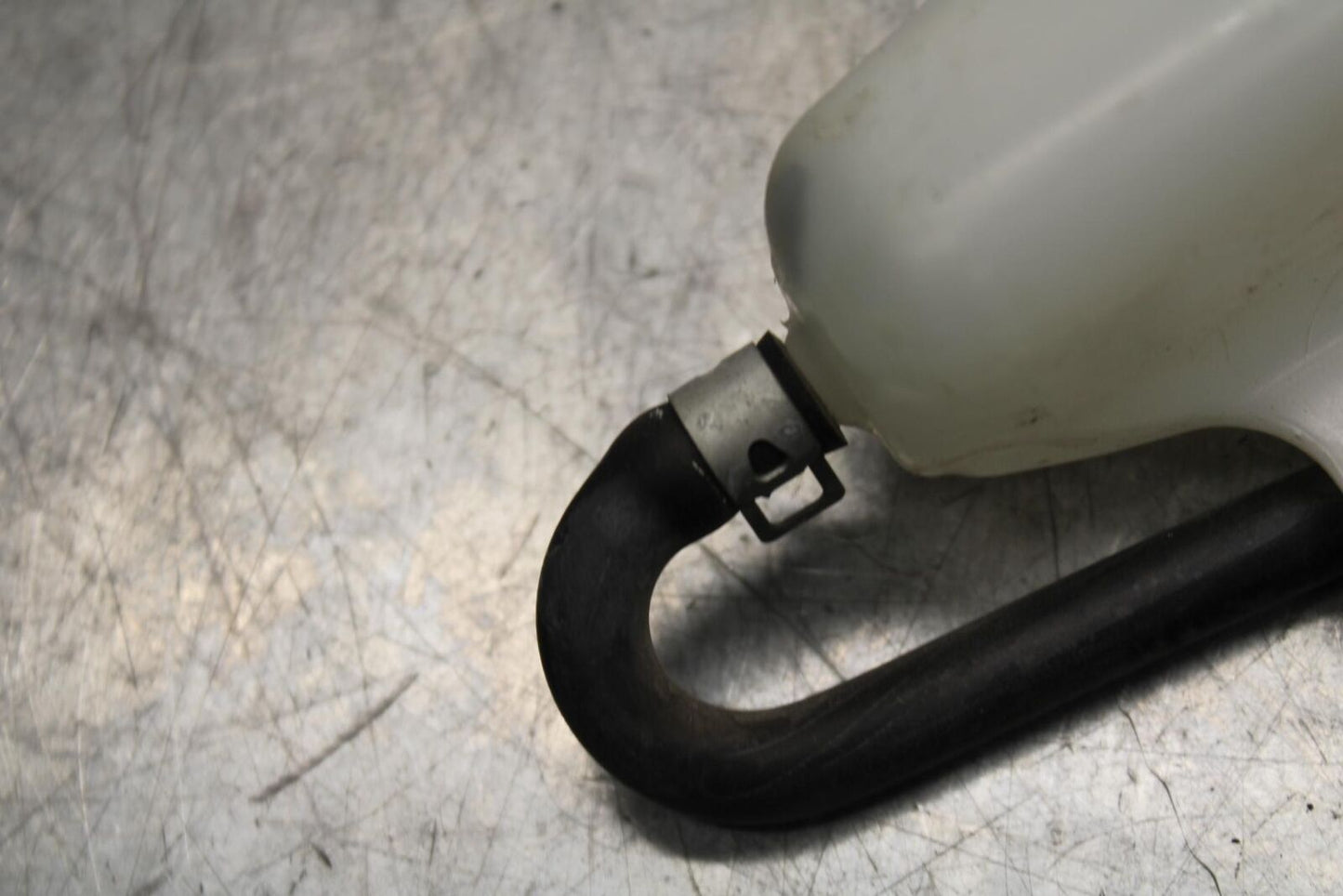 20 SUZUKI GSXR 1000 COOLANT WATER TANK RESERVOIR BOTTLE BB597