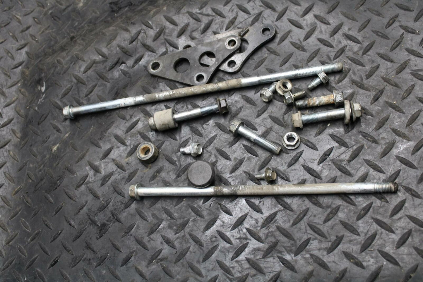 98 HONDA CBR600F3 ENGINE MOUNTING BOLTS HARDWARE MOTOR SCREWS BB201