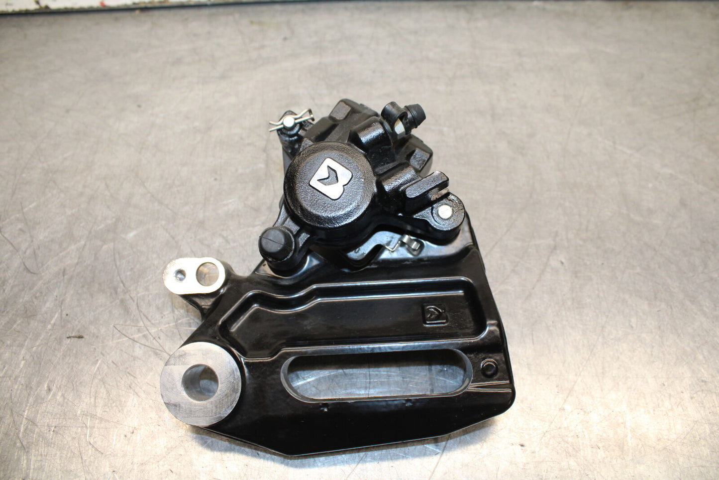 17-24 KTM 390 DUKE REAR BACK BRAKE CALIPER W MOUNT BRACKET BB734