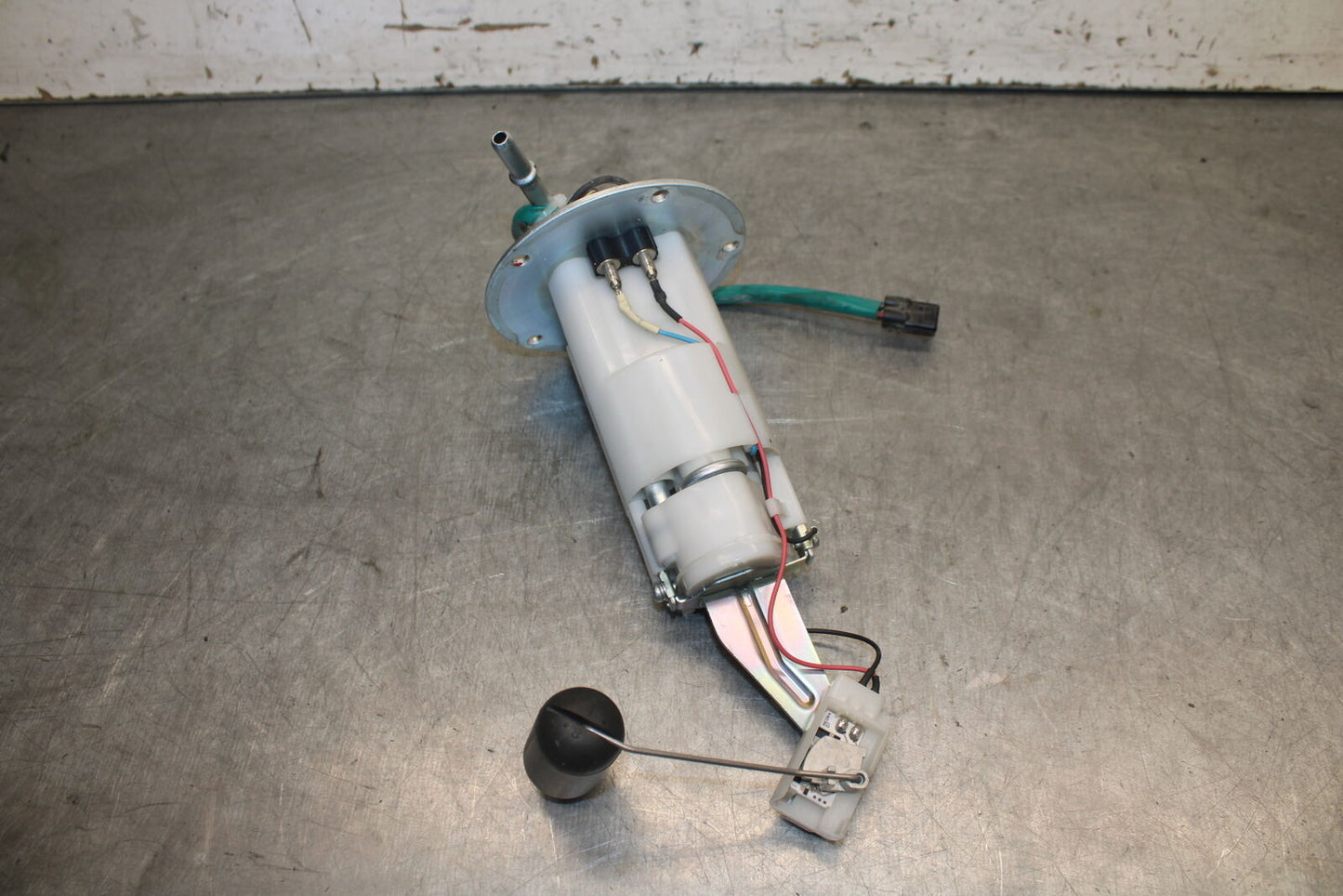 19-23 KAWASAKI NINJA ZX6R FUEL PUMP GAS PETROL SENDER UNIT BB701