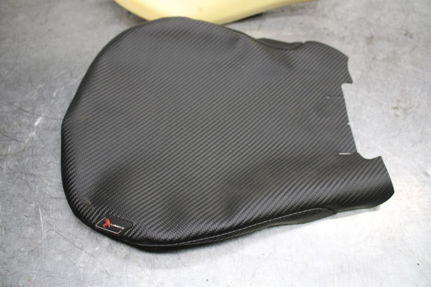 08-10 DUCATI 848 FRONT DRIVERS SEAT PAD SADDLE PILLION BB705
